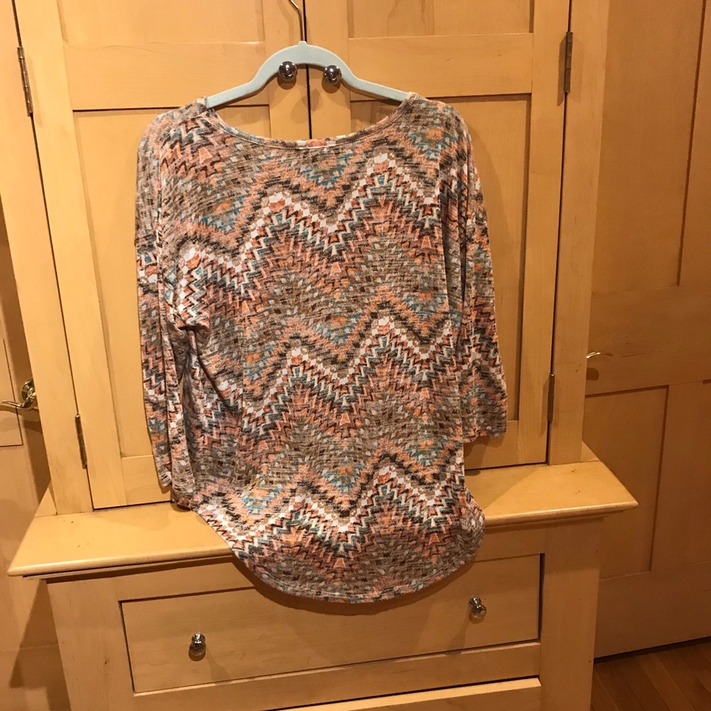 Fun patterned sweater - Picture 4 of 4